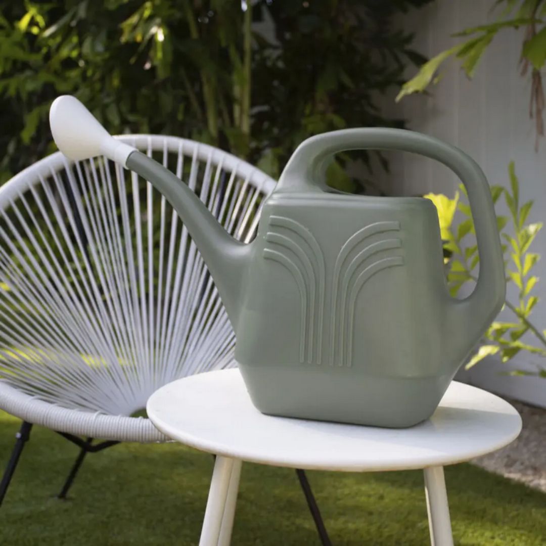 Promo Watering Can – Basil Green – 2 Gal